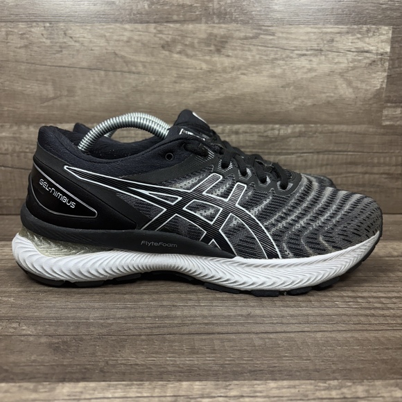 Asics Gel-Nimbus 22 Black Gray Womens US Size 8 EUR 39.5 1012A587 Running Shoes - Picture 1 of 10